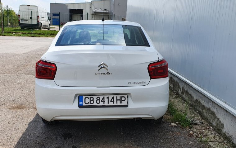 Citroen C-Elysee компактен