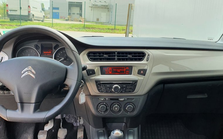 Citroen C-Elysee компактен