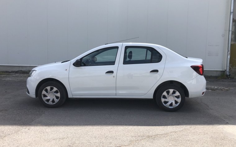 Renault Symbol компактен